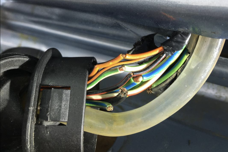 Broken wiring loom causing multiple issues and faults